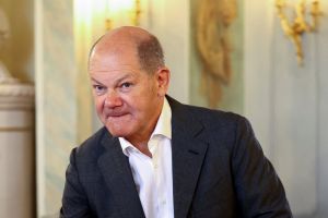 Ο Όλαφ Σολτς τραυματίστηκε στο πρόσωπο κάνοντας τζόγκινγκ