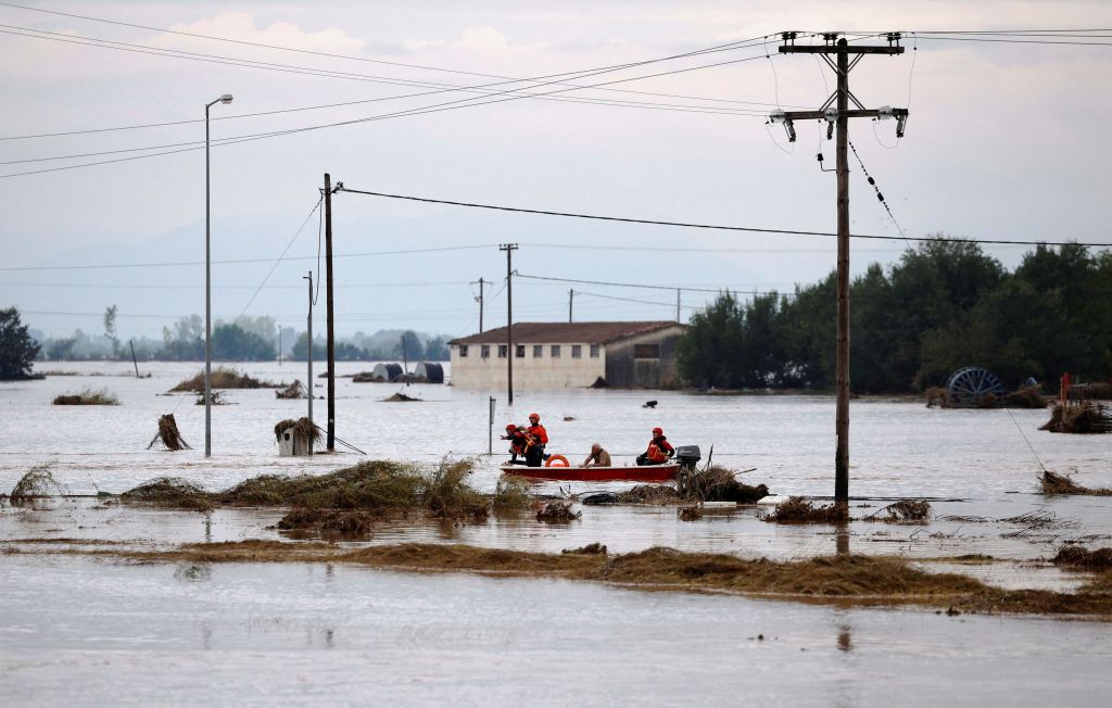 Πνίγηκαν στο σπίτι τους δύο γυναίκες στην Καρδίτσα – Στους έξι οι νεκροί