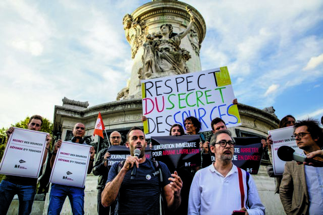 «Να προστατεύσουμε τις πηγές των ρεπόρτερ»