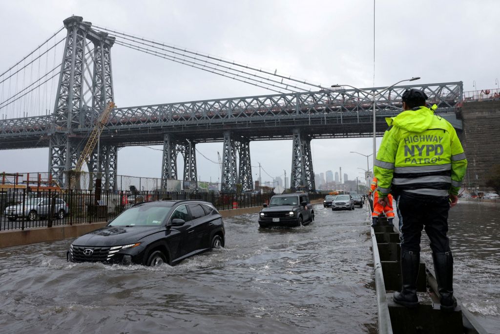 Πλημμύρες Νέα Υόρκη: Κηρύχθηκε σε κατάσταση έκτακτης ανάγκης, ο πιο βροχερός Σεπτέμβριος από το 1882