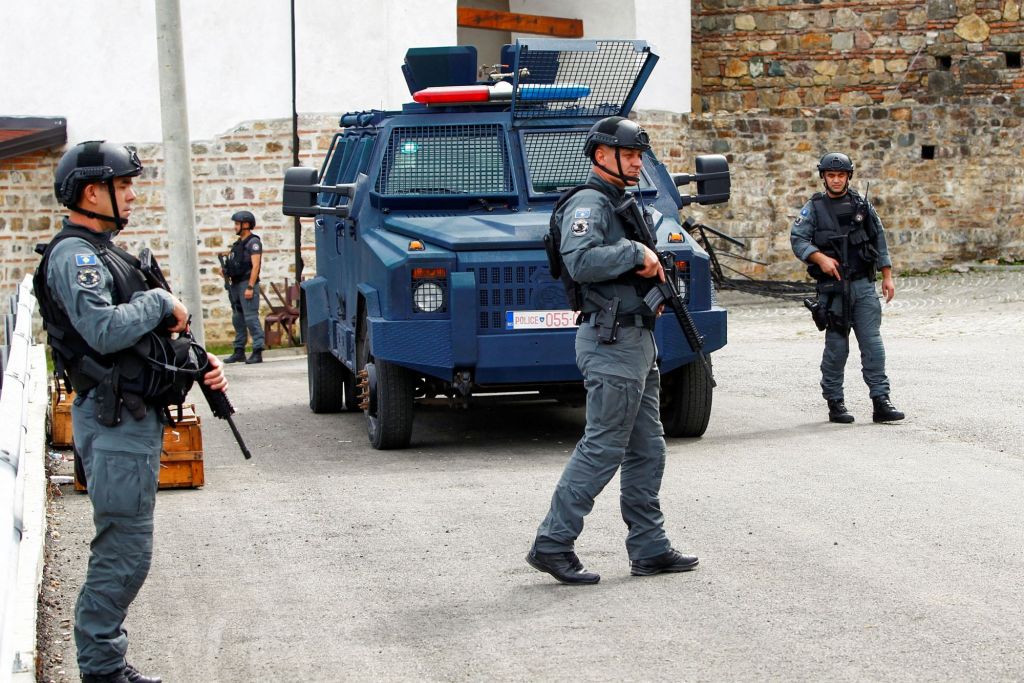 Σε αστυνομικό τμήμα παρουσιάστηκε ο υπεύθυνος για τα αιματηρά επεισόδια στο Κόσοβο