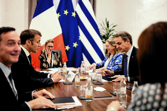 Αυξάνει την πίεση η Αθήνα