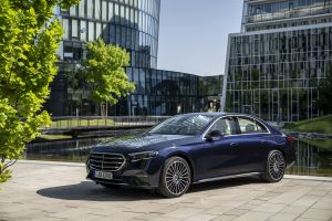 Mercedes-Benz: H νέα E-Class στον κόσμο της ηλεκτροκίνησης