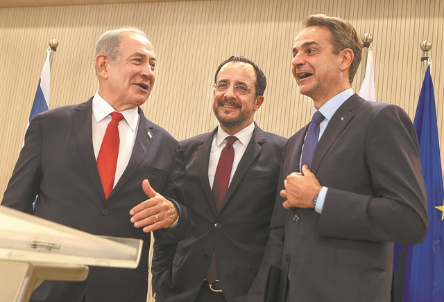 Συμμαχικός άξονας μέχρι το Δελχί