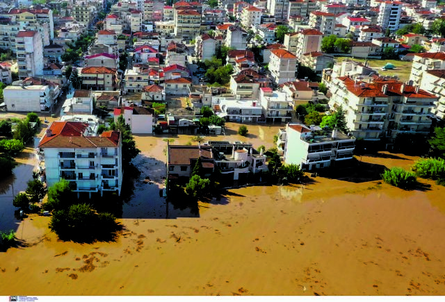 Αγωνία από το επικίνδυνο «φούσκωμα» του Πηνειού