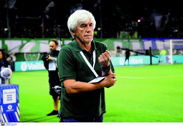 Δεν μπορούσε να τους βγάλει και να τους ξαναβάλει