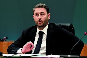 Επίθεση στην κυβέρνηση για «ανικανότητα»