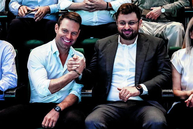 Ο Ανδρουλάκης ρίχνει το γάντι στον Κασσελάκη