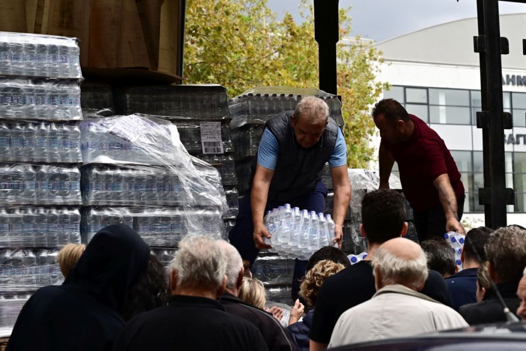 Θεσσαλία: Πλαφόν στην τιμή του εμφιαλωμένου νερού