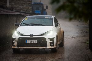 ΕΚΟ Ράλι Ακρόπολις: Μάχη με τις λάσπες στην αναγνώριση ειδικών