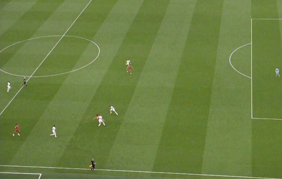 Χαμός στην Αγγλία με το ακυρωθέν γκολ της Λίβερπουλ
