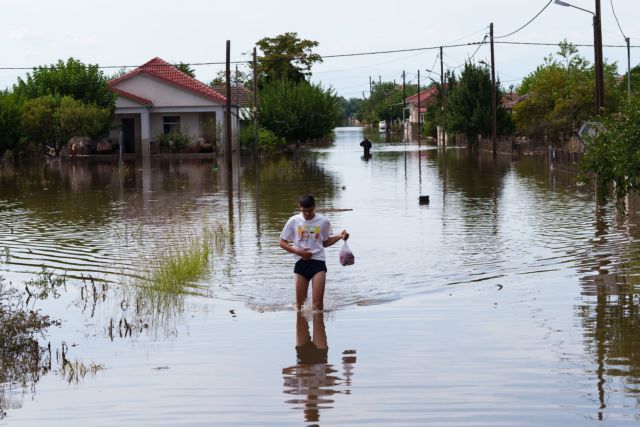 Χρησιμοποιείστε μόνο εμφιαλωμένο νερό, μην καταναλώνετε τρόφιμα