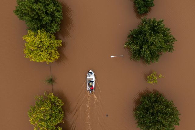 «Είδαμε πτώματα στο δρόμο» – Συγκλονιστική μαρτυρία κατοίκου στη Μαραθέα Καρδίτσας