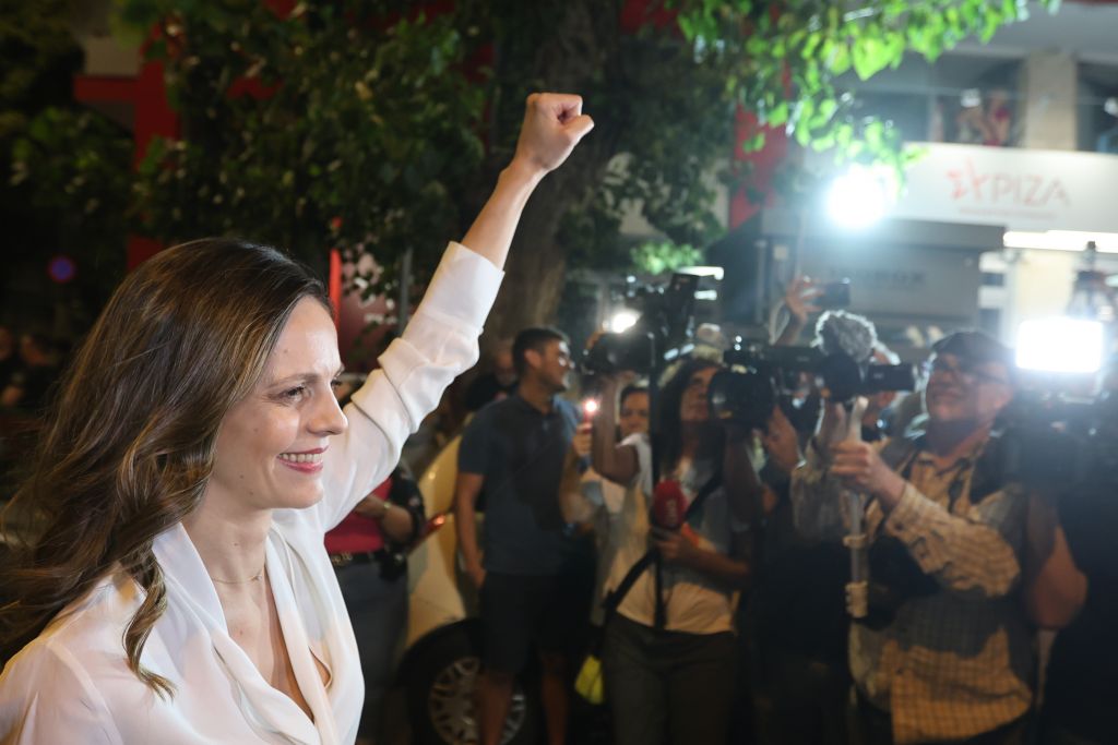 Η Εφη Αχτσιόγλου συνεχάρη τον Κασσελάκη