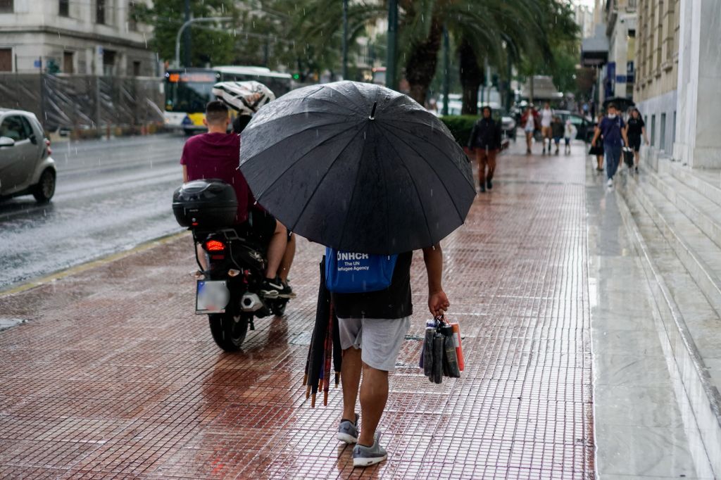Χαλάει ο καιρός από Δευτέρα – Θα βρέχει σχεδόν παντού εκτός από τον Εβρο