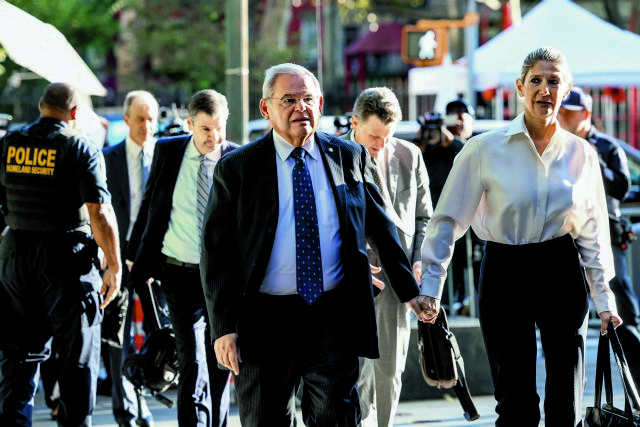 Μπομπ Μενέντεζ, η πτώση