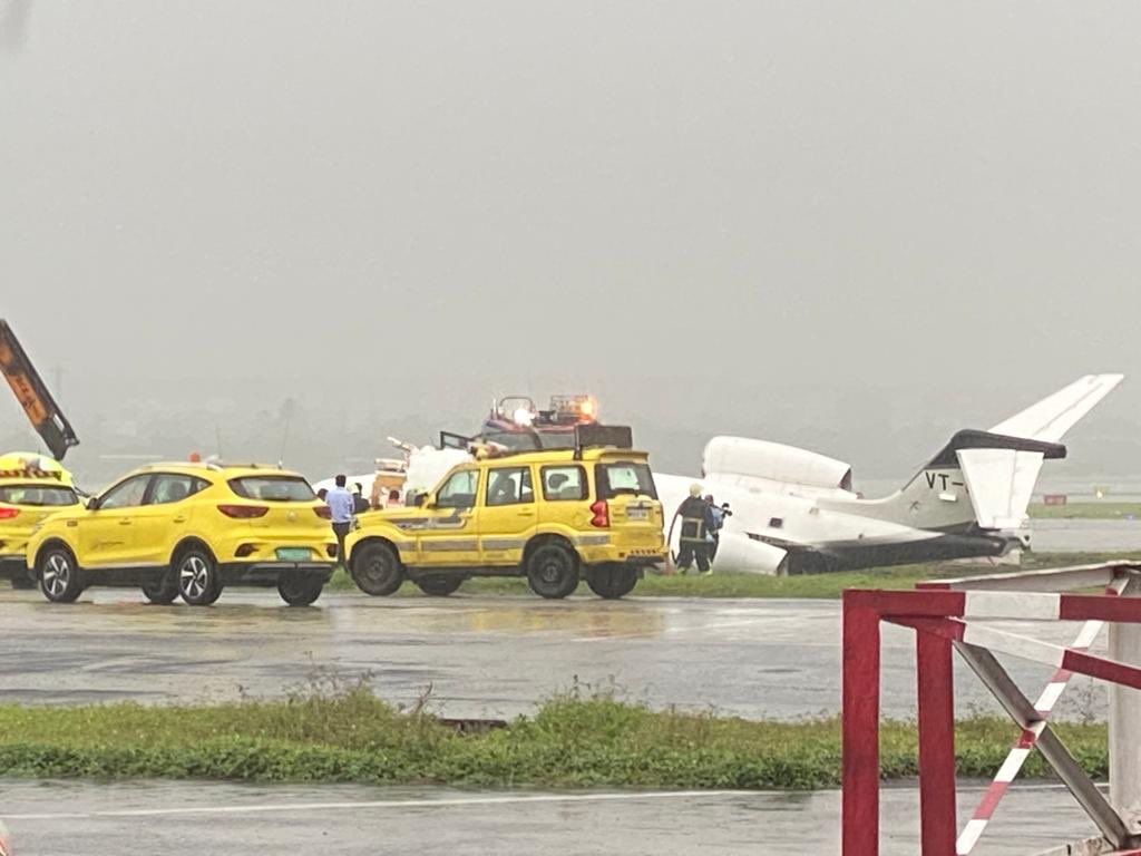 Αεροσκάφος συνετρίβη κατά την προσγείωση στο αεροδρόμιο της Βομβάης