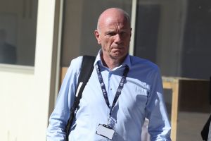 Παραιτήθηκε ο Μπένετ από την ΚΕΔ