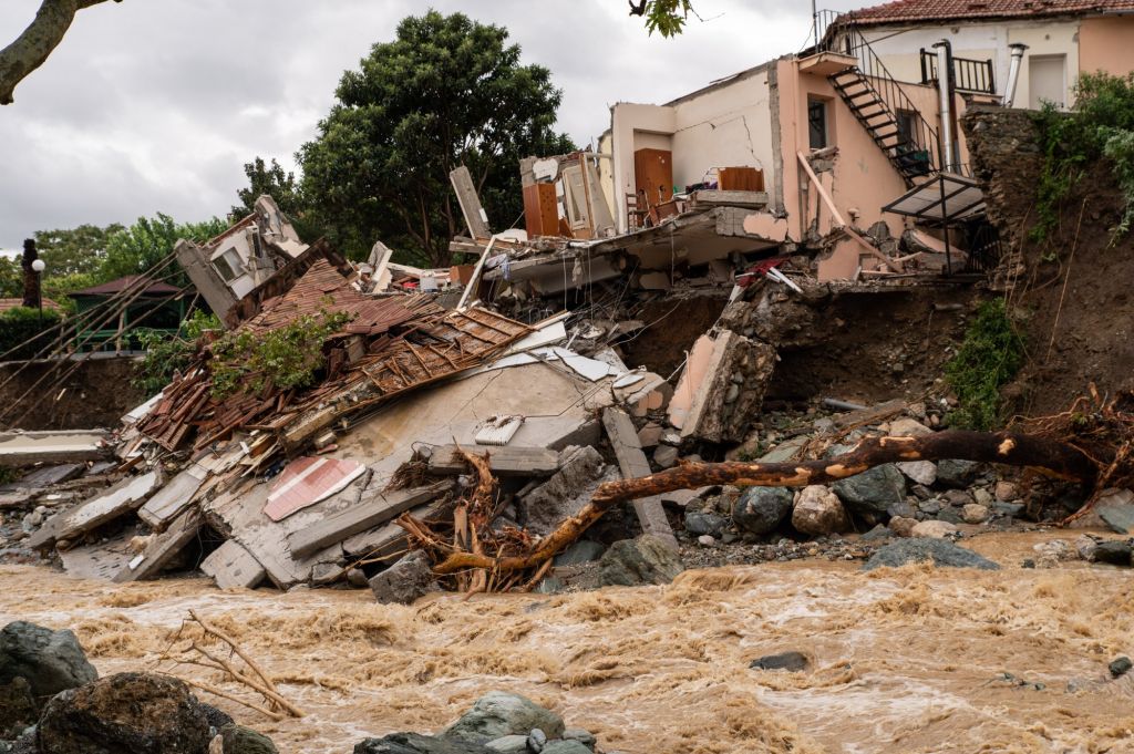 Τέλη Σεπτέμβρη ξανά πόσιμο το νερό – Αγώνας για την αποκατάσταση του οδικού δικτύου στο Πήλιο