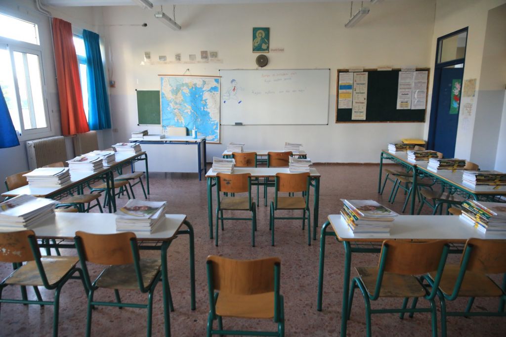 Με τηλεκπαίδευση ανοίγουν τα σχολεία στη Θεσσαλία