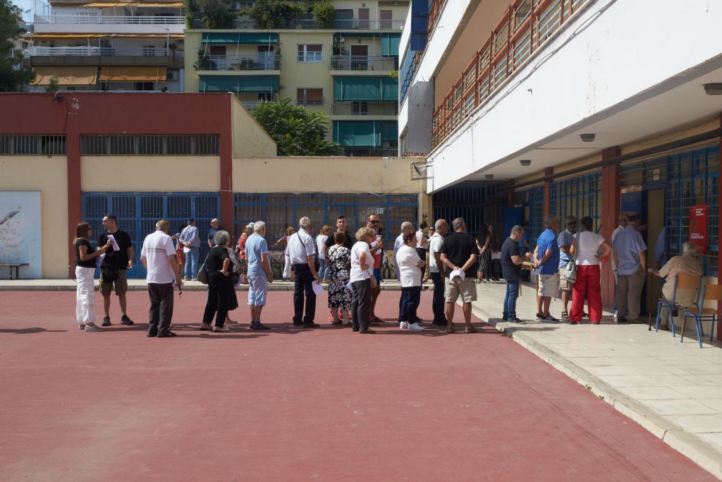 Σε εξέλιξη οι εκλογές στον ΣΥΡΙΖΑ για την ανάδειξη νέου προέδρου