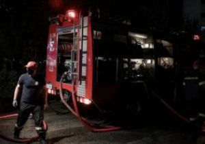 Γαλάτσι: Εκρηξη από γκαζάκια σε είσοδο πολυκατοικίας