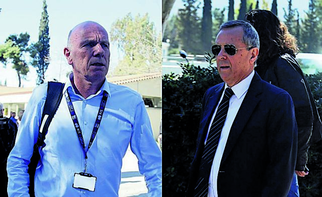 Ενα ολόκληρο σύστημα δείχνει τα δόντια του