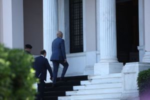 Σε επιφυλακή η Αθήνα για τον πόλεμο Ισραήλ – Χαμάς: Tι συζητήθηκε στο ΚΥΣΕΑ
