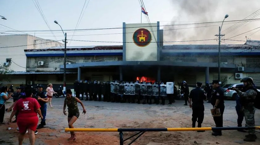 Παραγουάη: Κρατούμενοι στη μεγαλύτερη φυλακή εξεγέρθηκαν βάζοντας φωτιά στις εγκαταστάσεις