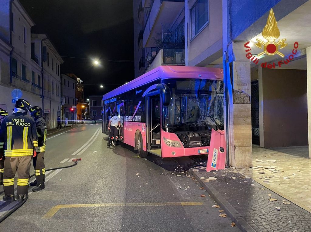 Βενετία: Νέο τροχαίο ατύχημα με λεωφορείο – Τραυματίες ο οδηγός και 14 επιβάτες