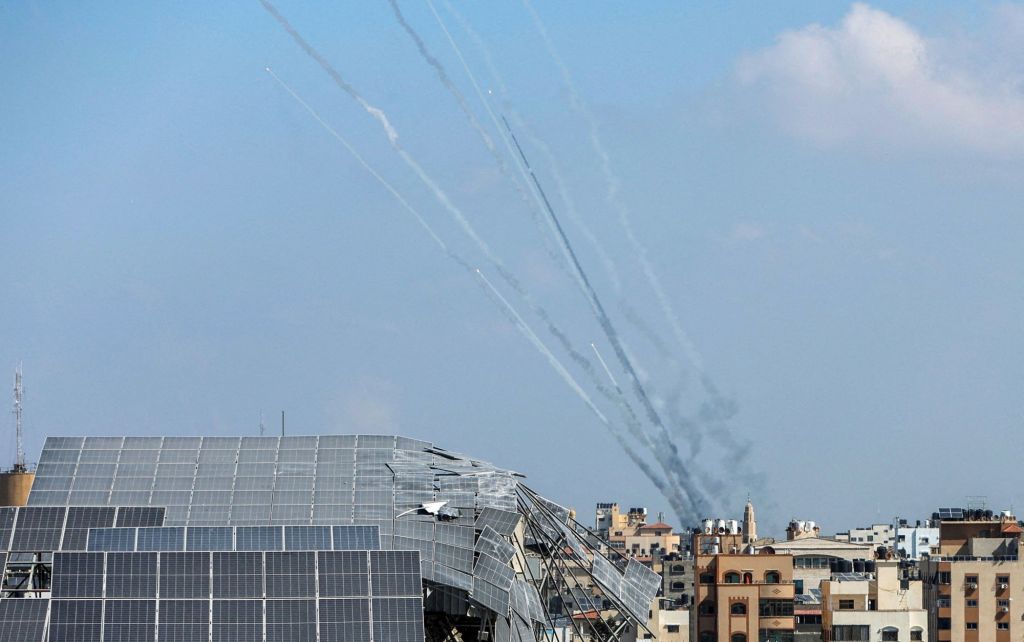 Πόλεμος Ισραήλ – Χαμάς:Επίθεση της Χαμάς με ρουκέτες στο βόρειο Ισραήλ – Προηγήθηκε εντολή εκκένωσης 1,1 εκατ. αμάχων από τη Γάζα