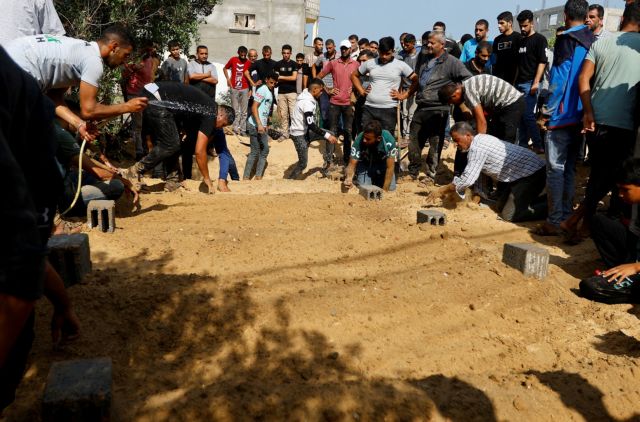 Πόλεμος Ισραήλ – Χαμάς: Εικόνες φρίκης στη Γάζα – Οι ιατροδικαστές δεν έχουν ξαναδεί κάτι τέτοιο λέει ο Χέρτζογκ