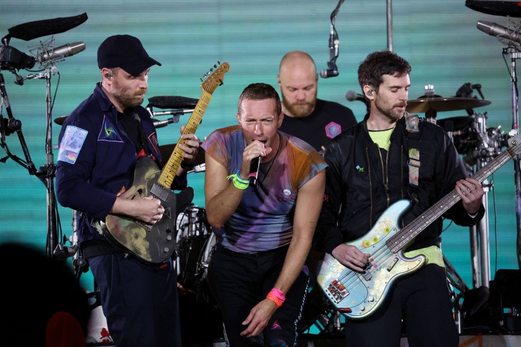 Coldplay: Τι θα γίνει με τις συναυλίες τους στο ΟΑΚΑ