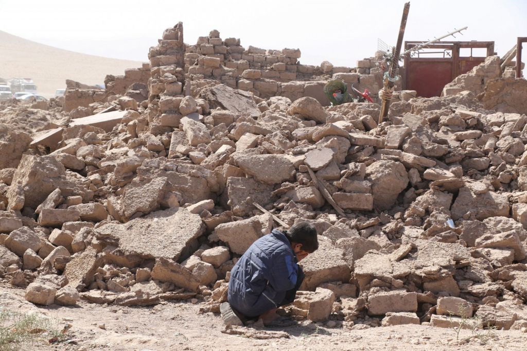 Πάνω από 11 χώρια ισοπεδώθηκαν από τον σεισμό στο Αφγανιστάν