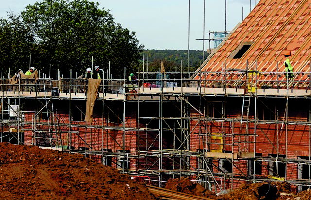 Κρίση στην οικοδομή, εκτίναξη στα ενοίκια