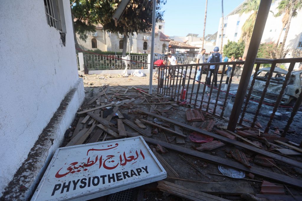 Νοσοκομείο στη Γάζα: Έρωτες και μνήμες που έγιναν συντρίμμια στον βομβαρδισμό που συγκλόνισε τον πλανήτη