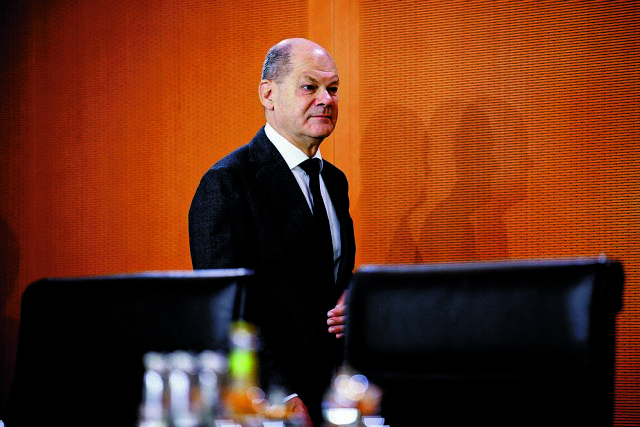 Πάγωμα δαπανών στη Γερμανία