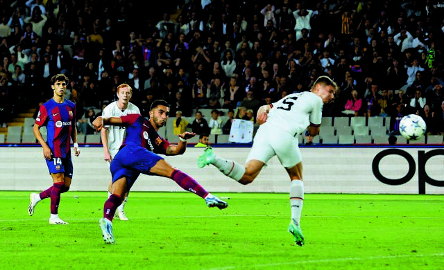 Κλείνουν θέση