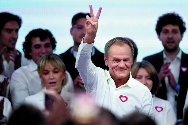 Ελαβε την εντολή να σχηματίσει κυβέρνηση