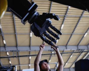 Ιαπωνική start-up κατασκεύασε το πρώτο ανθρωποκίνητο ρομπότ