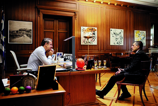 Κυβερνητική ανασύνταξη και αντεπίθεση