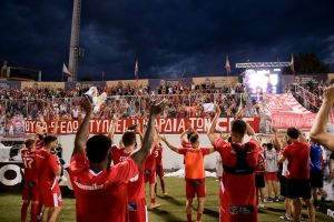 Απίστευτες δηλώσεις από τον αντιπρόεδρο του Πανσερραϊκού: «Κινδυνεύουν τα παιδάκια, που είναι δίπλα στο γήπεδο»