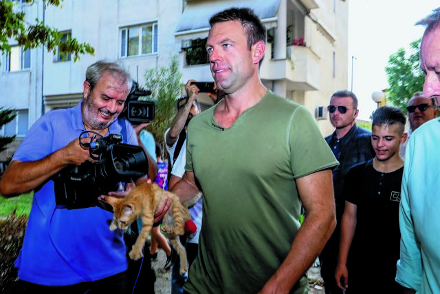 Μη θίγετε τα κακώς κείμενα