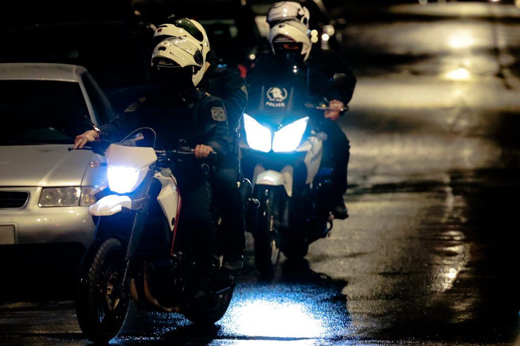 Σύλληψη αστυνομικού για εμπορία ανθρώπων – Τα μηνύματα που τον «πρόδωσαν»