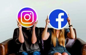 Με μηνιαία συνδρομή Instagram και Facebook
