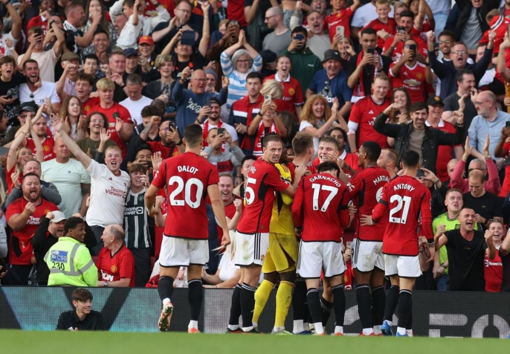 Νίκη της Μάντσεστερ Γιουνάιτεντ με δύο γκολ στις καθυστερήσεις