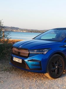 Skoda Enyaq Coupé iV RS: Τα έχει 300  – To σπορ ηλεκτρικό που ξεχωρίζει στον κόσμο της ηλεκτροκίνησης