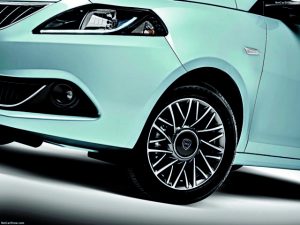 LANCIA: ΚΑΙ ΗΛΕΚΤΡΙΚΗ GAMMA