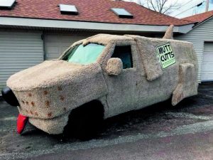 ΠΩΛΕΙΤΑΙ… ΓΟΥΝΙΝΟ ΒΑΝ