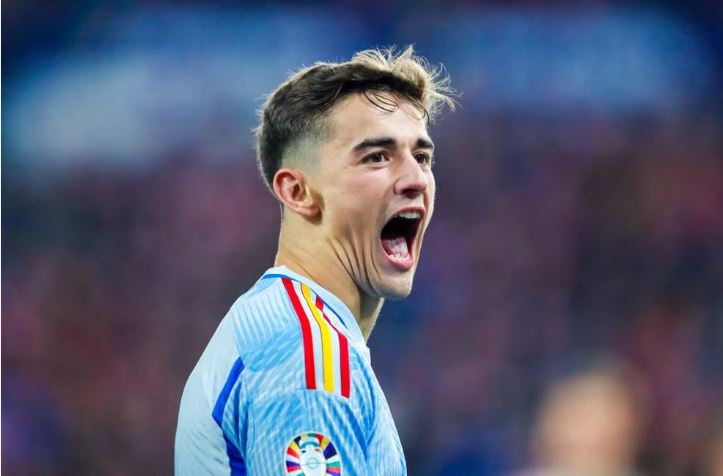 Πέταξαν για Euro Ισπανία, Σκωτία και Τουρκία – Άλμα πρόκρισης για Ρουμανία